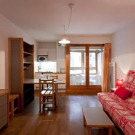 2* Avec Balcon, Wifi Et Parking, Centre-ville - Fr-1-512-80 Lejlighed *