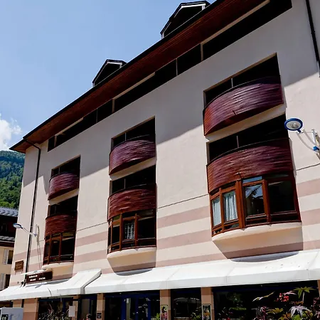 Apartment 2* Au Centre De Brides-les-bains, Balcon, Wifi, Parking Couverts, Proche Telecabine Et - Fr-1-512-80