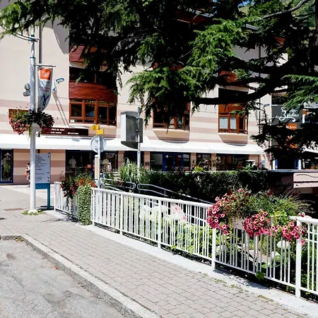 Lejlighed 2* Avec Balcon, Wifi Et Parking, Centre-ville - Fr-1-512-80 Brides-les-Bains